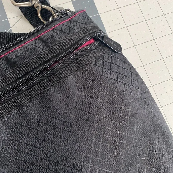 Thirty One Crossbody Shoulder Handbag Purse - Black - Picture 5 of 5